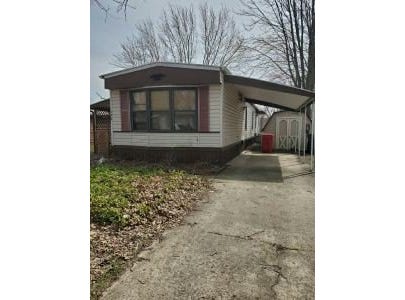 238 Hickory Circle, Elyria, OH 44035