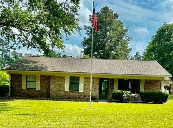 601 Ruth Place, Center, TX 75935