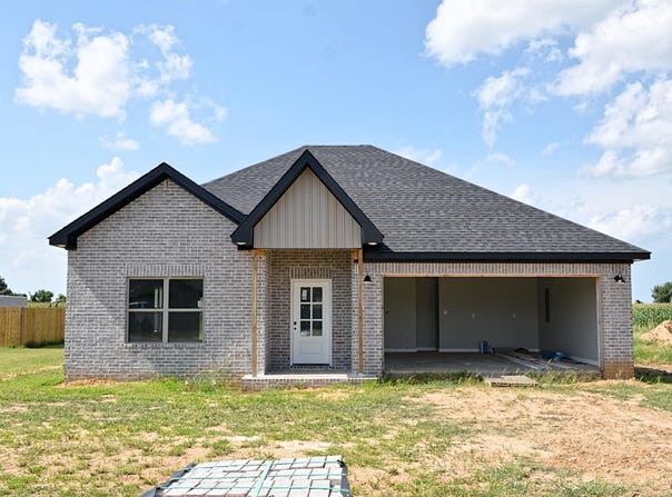 224 Quincy Cir, Trumann, AR 72472