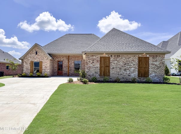 1207 Old Court Crossing, Flowood, MS 39232