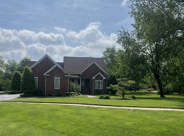 541 Covington Grove Boulevard, Bowling Green, KY 42104