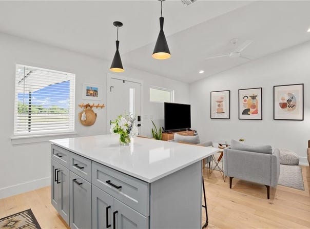 1128 Gardner RD, Austin, TX 78721