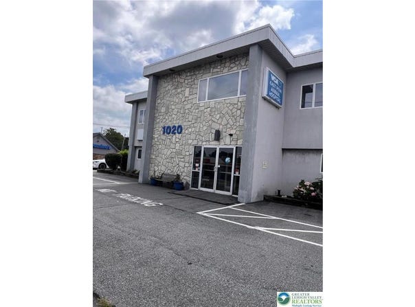1016 Chestnut Street unit: 201, Emmaus Boro, PA 18049