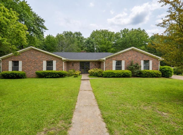 264 Mapleview Road, West Point, MS 39773