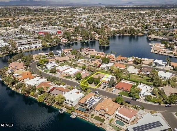 1052 E SANDPIPER Drive, Tempe, AZ 85283