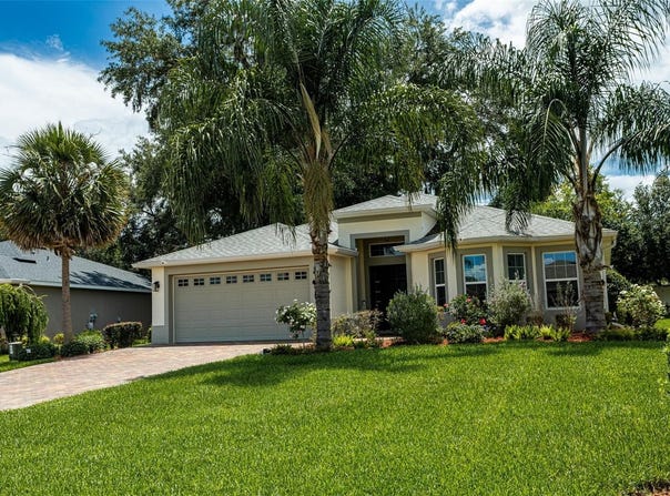 10274 JULIA ISLES AVENUE, OXFORD, FL 34484