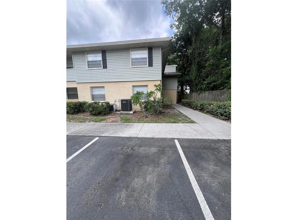 226 THORN TREE PLACE, BRANDON, FL 33510