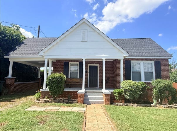 205 E S 5th Street, Seneca, SC 29678