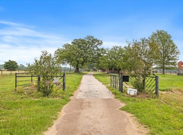 529 An County Road 2304, Tennessee Colony, TX 75861