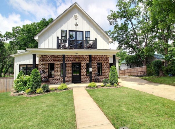 245 N MAIN St, Collierville, TN 38017