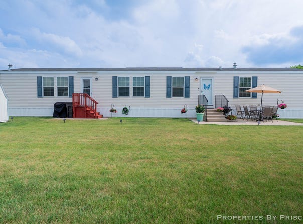 7384 Equine Lane SE, Caledonia, MI 49316