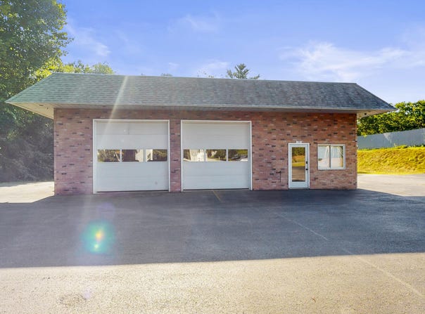 1085 Main Street, Lewiston, ME 04240
