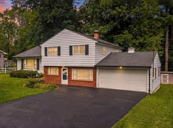 234 Ridgefield Road, Endicott, NY 13760