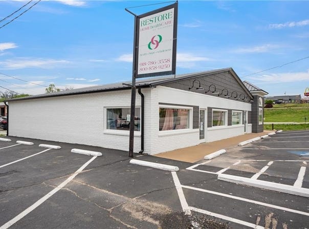 311  W 3rd  ST Unit #B, Grove, OK 74344