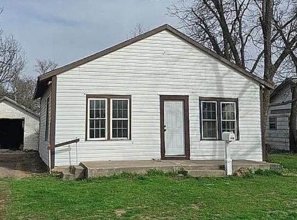 716 S 13th St, Frederick, OK 73542