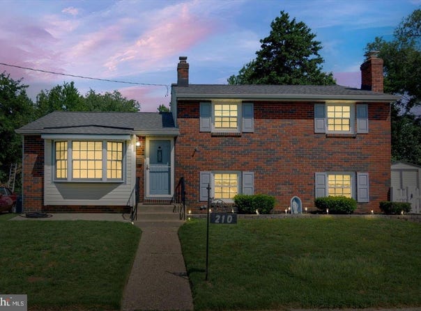 210 MCCLELLAND AVENUE, BELLMAWR, NJ 08031