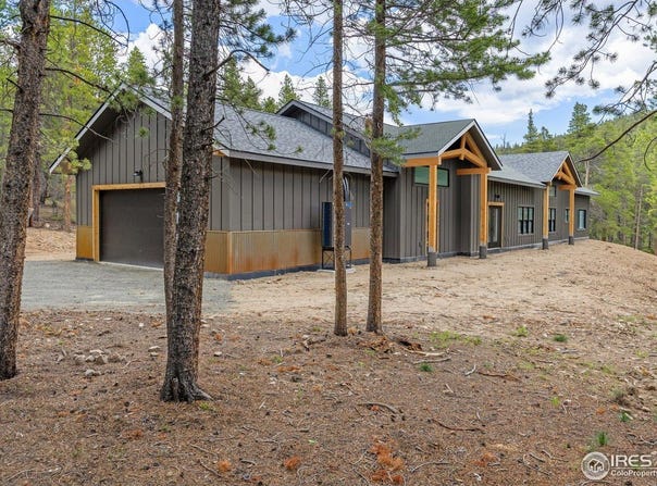 200 Severance Lodge Rd, Black Hawk, CO 80422