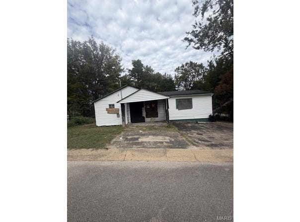 609 Flint Street, Poplar Bluff, MO 63901