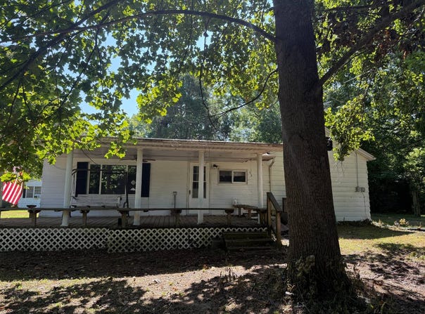 214  E Willard, Golconda, IL 62938