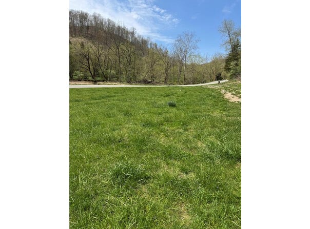 2209 KY RT 3385, Prestonsburg, KY 41653