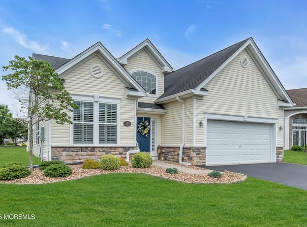 31 Twilight Drive, Barnegat, NJ 08005