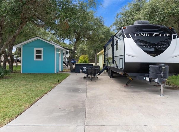1402 W Corpus Christi St, ROCKPORT, TX 78382