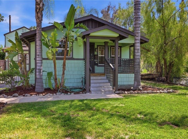 1132 E Citrus Avenue, Redlands, CA 92374