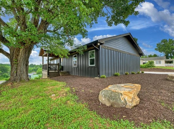 37 Hill Street, Blue Ridge, GA 30513