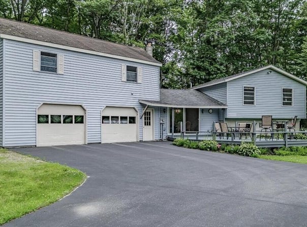 15 Hunter Road, Freeport, ME 04032