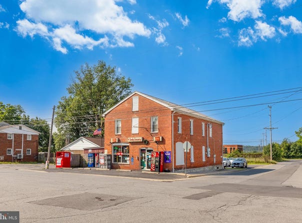 656 W 11TH STREET, FRONT ROYAL, VA 22630