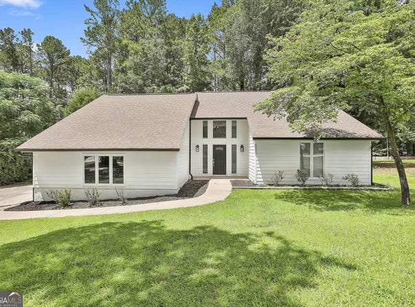 205 Shadowood, Peachtree City, GA 30269