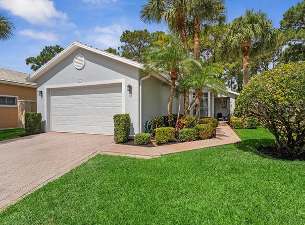 175 Harbor Lake Circle, Greenacres, FL 33413