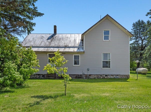 3119 S Hillman Road, Sidney, MI 48885