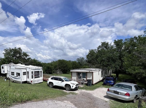 10001 Peterson Rd, Del Valle, TX 78617