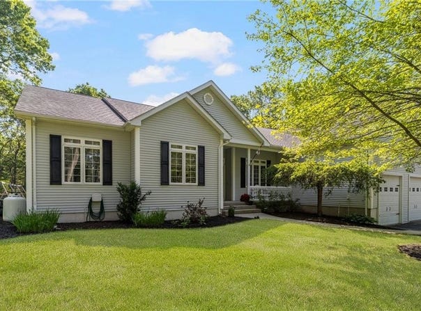 46 Peck Hill Road, Scituate, RI 02857