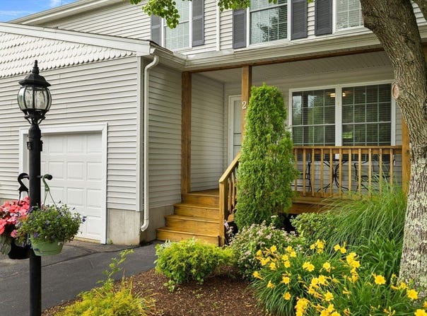 48 Finch Rd, Raynham, MA 02767