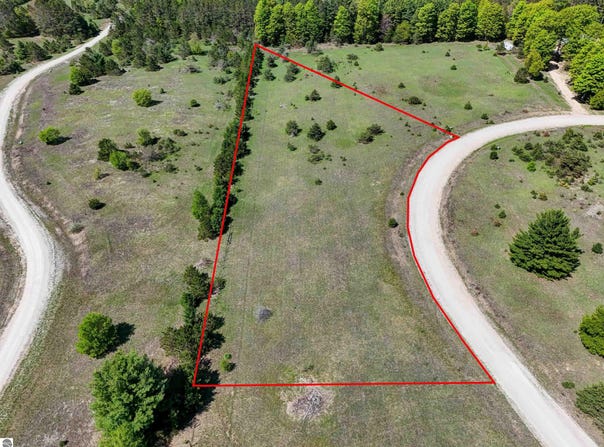 Sugarpine Lane, Lake Ann, MI 49650