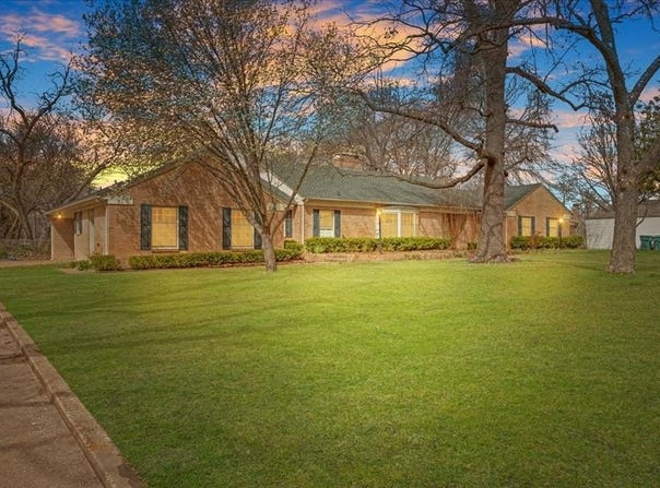 213 W Scott Street, Sherman, TX 75092