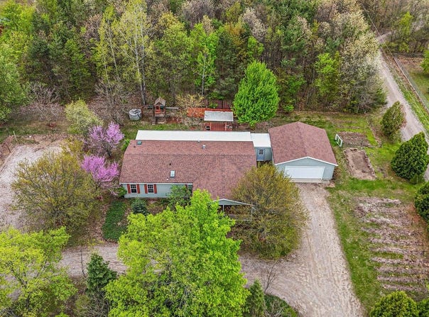 11015 Riley Road, Interlochen, MI 49643