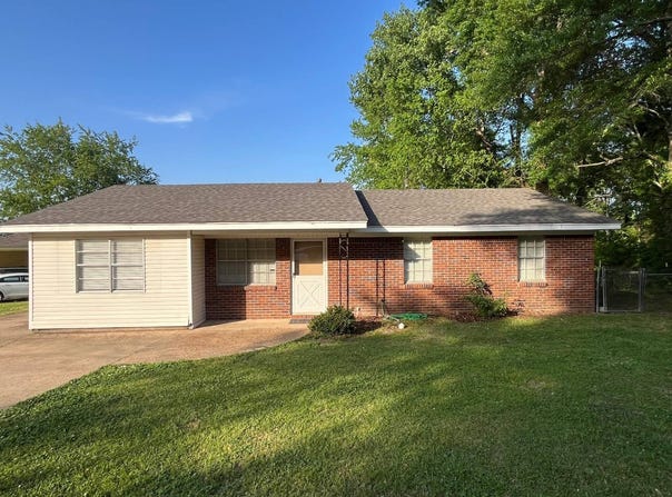 1650 Live Oak Drive, Grenada, MS 38901