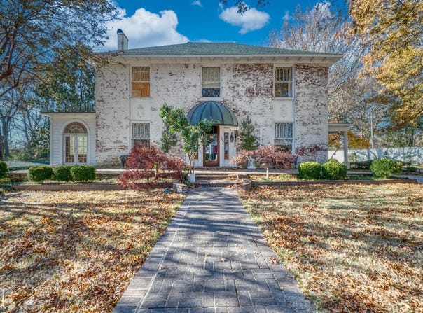 1419 S Main Street, Jonesboro, AR 72401-4979