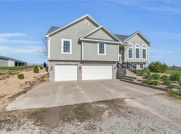 6095 SE Dittoe Lane, Holt, MO 64048