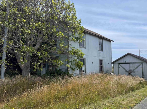 441 3rd st., Crescent City, CA 95531