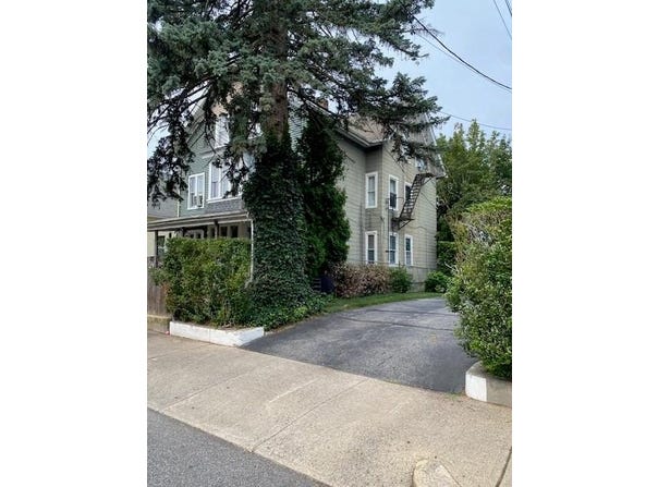 635 Park Avenue, Woonsocket, RI 02895