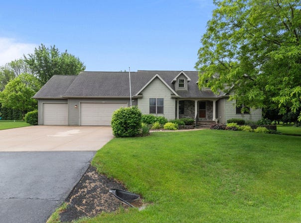 W6723 CHARLEEN Lane, GREENVILLE, WI 54942-0000