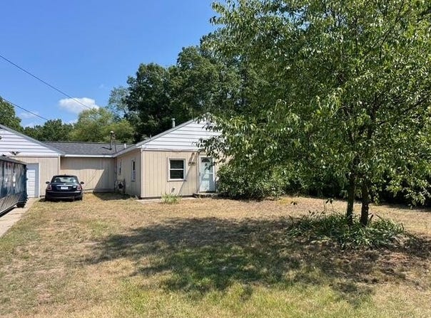 1440 S Brooks Road, Muskegon, MI 49442