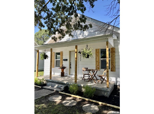 527 S Rotan Street, Salem, IL 62881