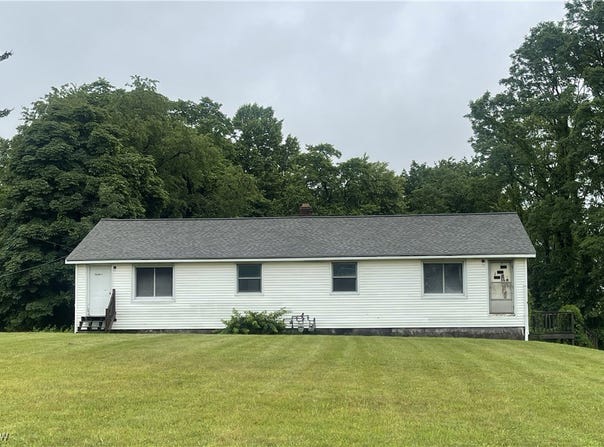 12490 Kinsman Road, Burton, OH 44021