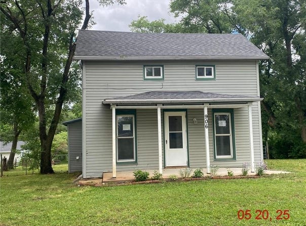 906 Cherokee Street, Oskaloosa, KS 66066