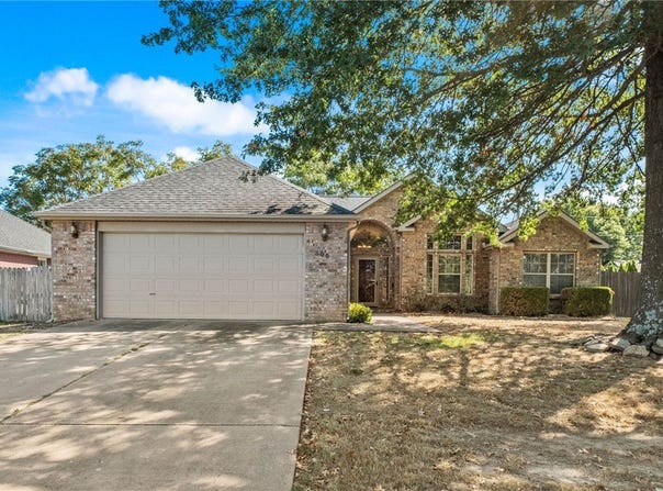 300 Old Forge Drive, Bentonville, AR 72712